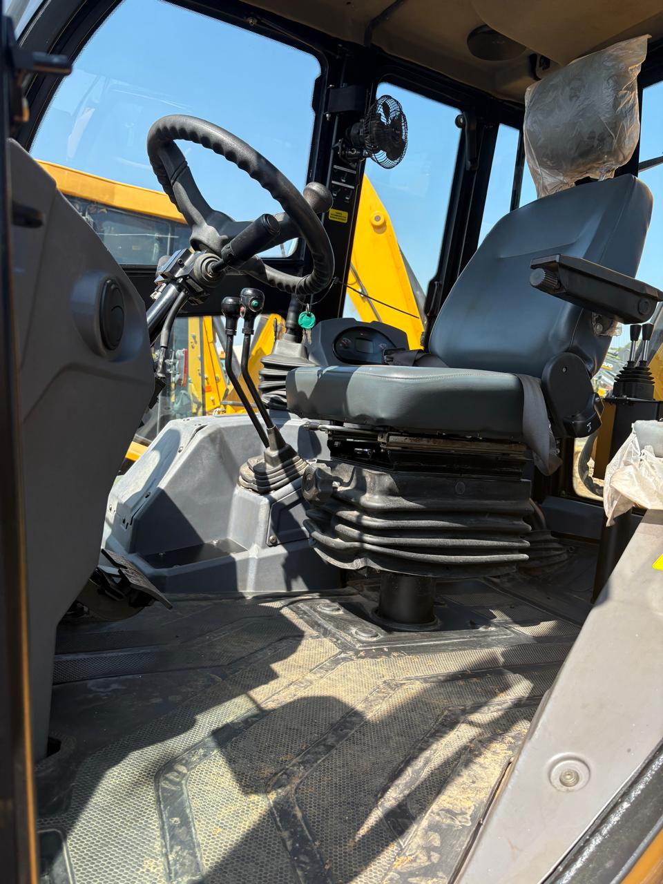 BULL HD100MP TLB BACKHOE LOADER