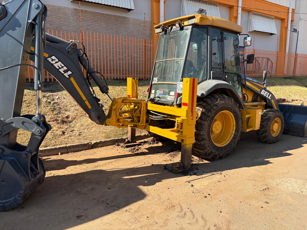 BELL 315SK BACKHOE LOADER TLB
