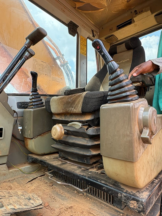 2012 HYUNDAI ROBEX 305LC-7 EXCAVATOR