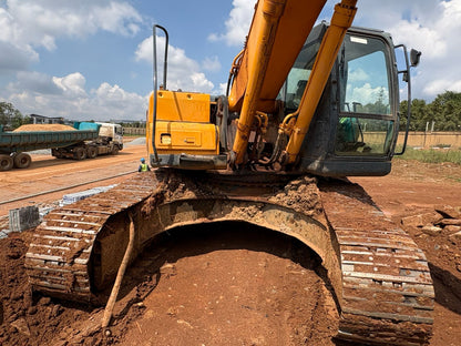 2012 HYUNDAI ROBEX 305LC-7 EXCAVATOR