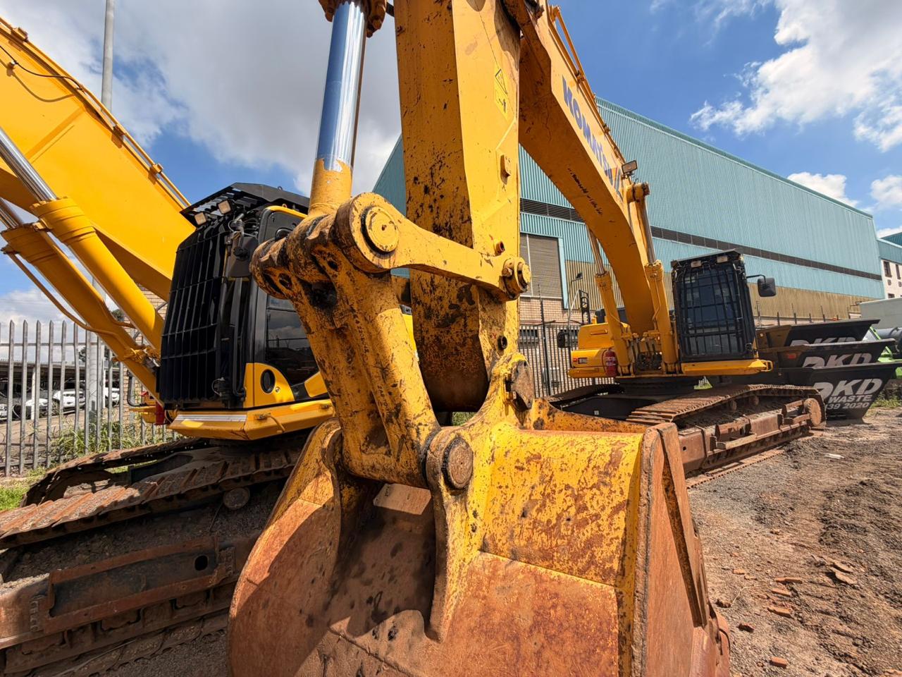 KOMATSU PC500 EXCAVATOR