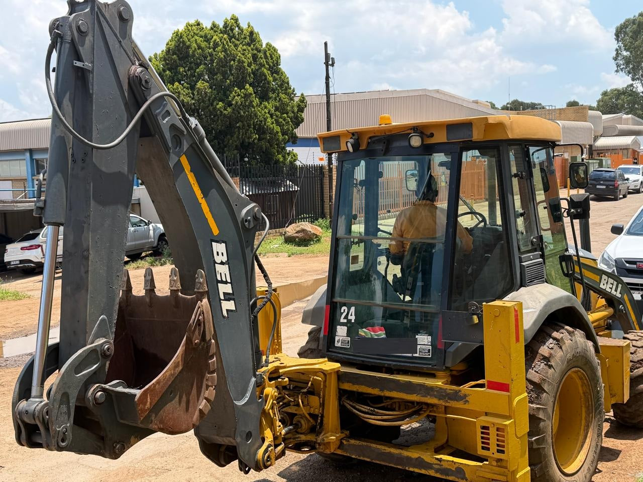 2013 BELL 315SK 4X4 TLB BACKHOE LOADER