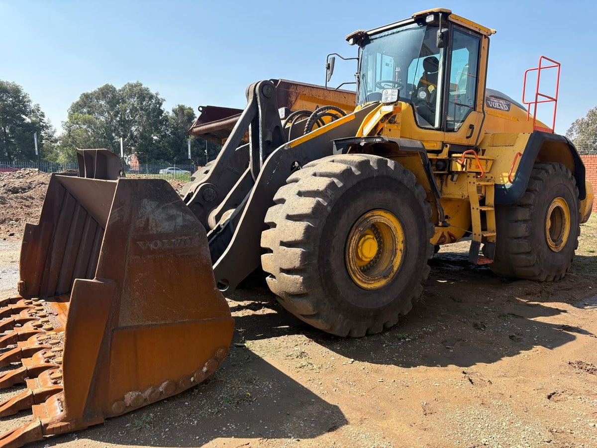 VOLVO L220H LOADER