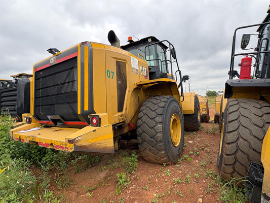 Caterpillar 966 loader working