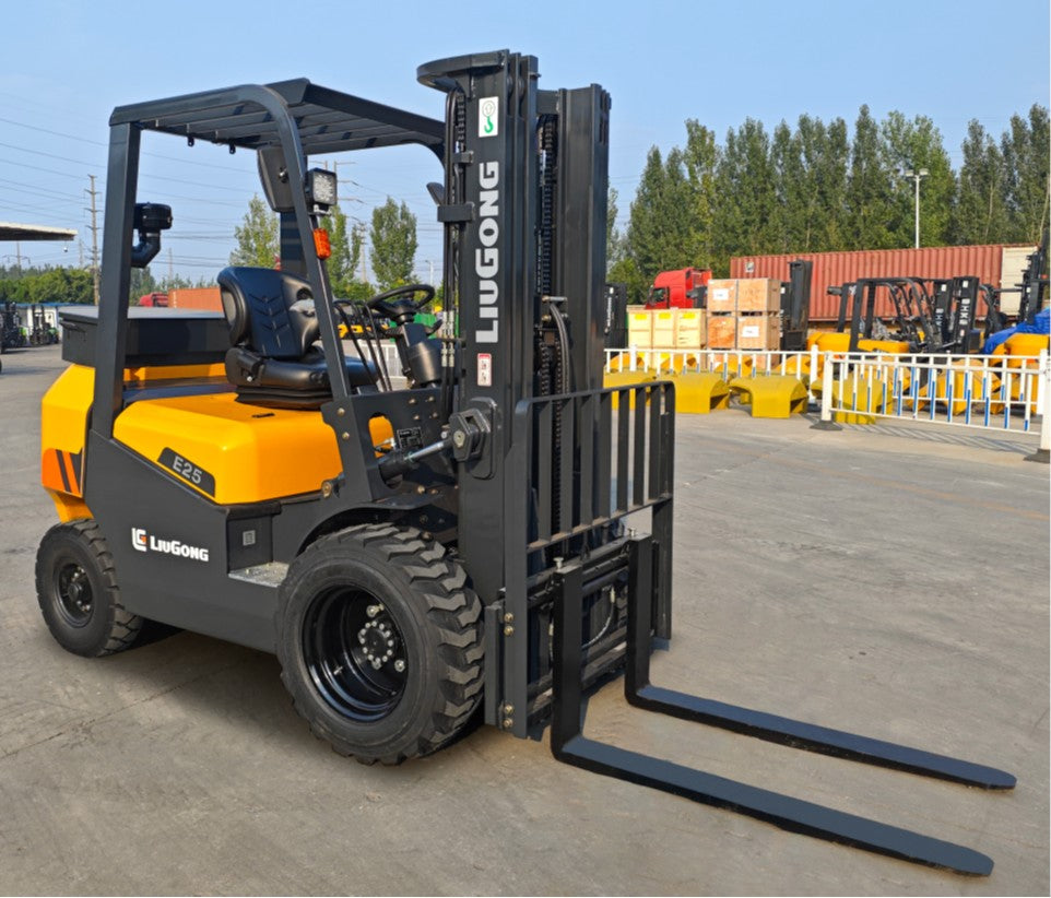 LIUGONG FORKLIFTS - BOTH DIESEL AND ELECTRIC OPTIONS