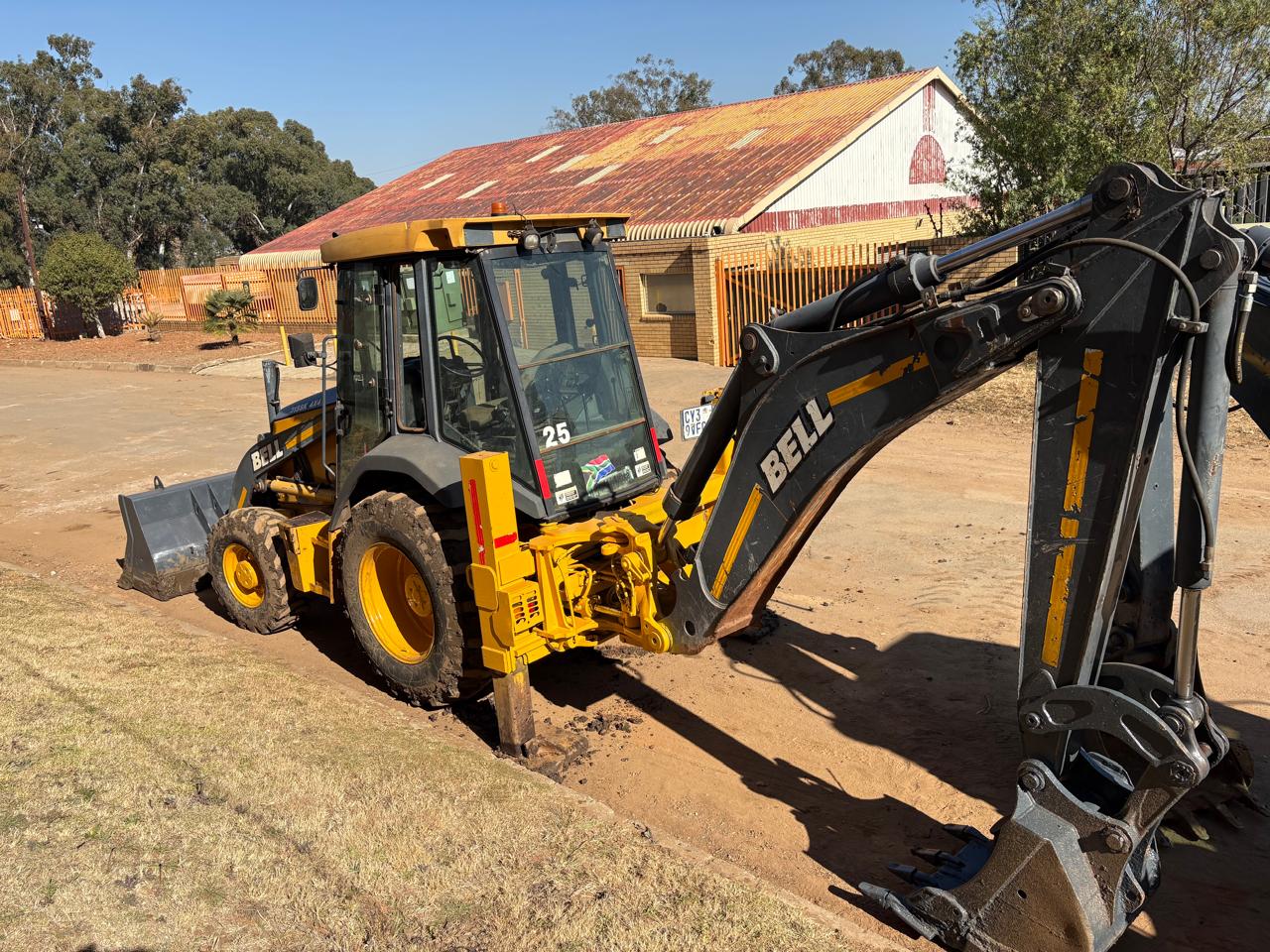 BELL 315SK BACKHOE LOADER TLB