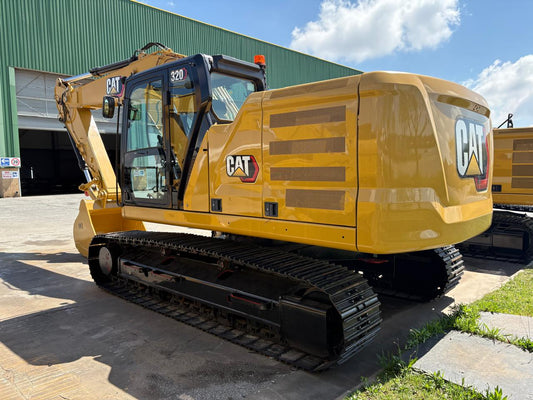 CATERPILLAR 320 EXCAVATOR