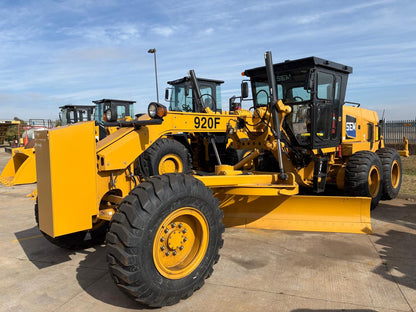 SEM 920F GRADER