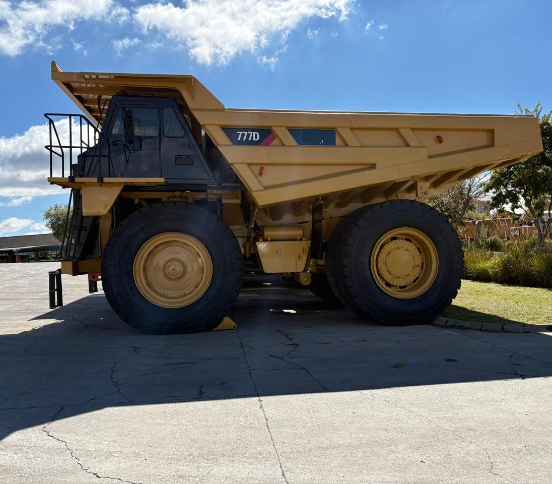 CATERPILLAR 777D/E OFF-HIGHWAY TRUCK