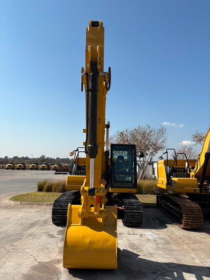 CATERPILLAR 320 EXCAVATOR