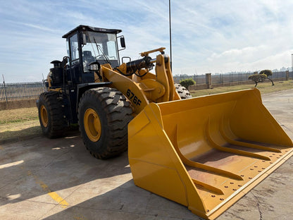 SEM 676 LOADER