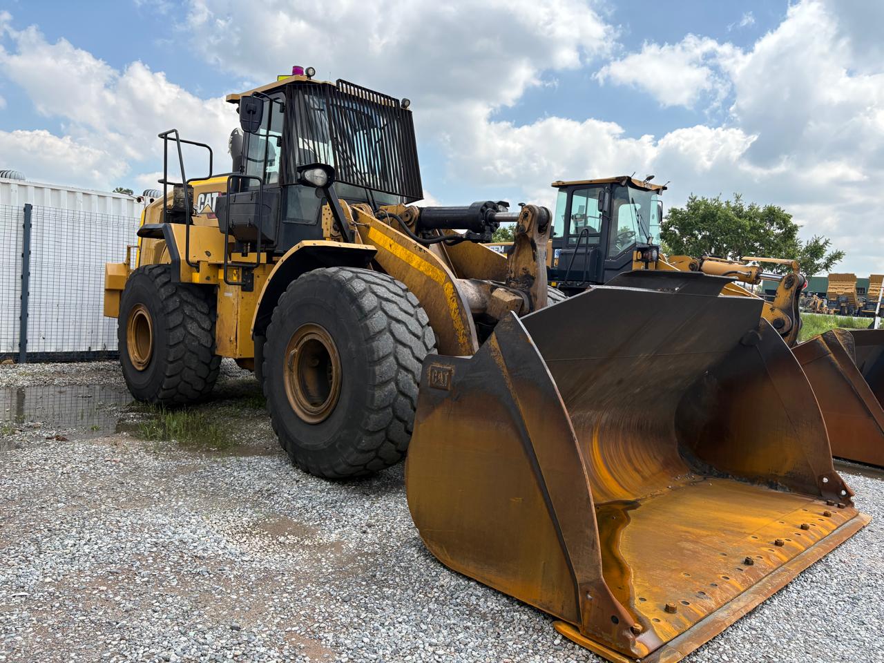 CATERPILLAR 966 LOADER
