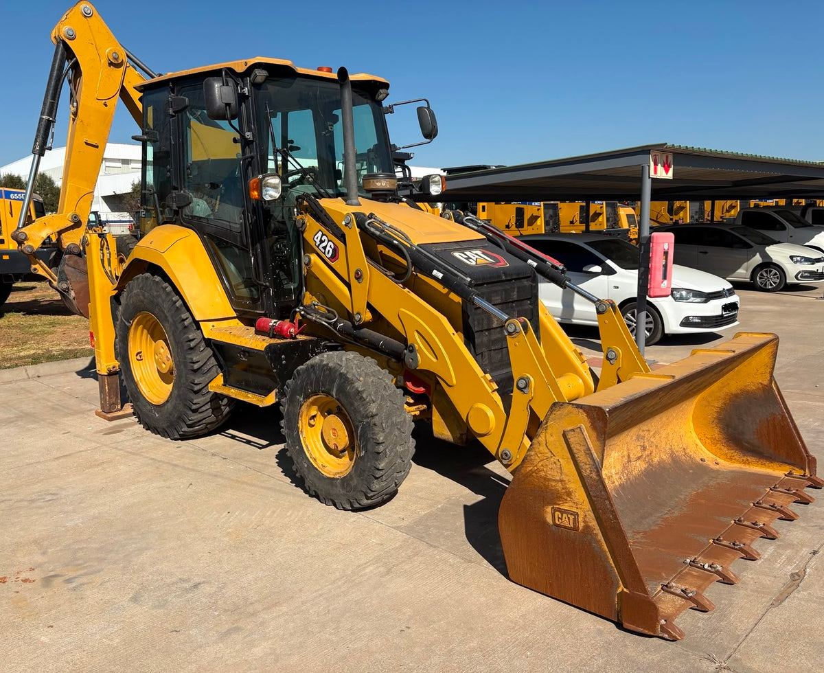 CATERPILLAR 426 4X4 BACKHOE LOADER TLB