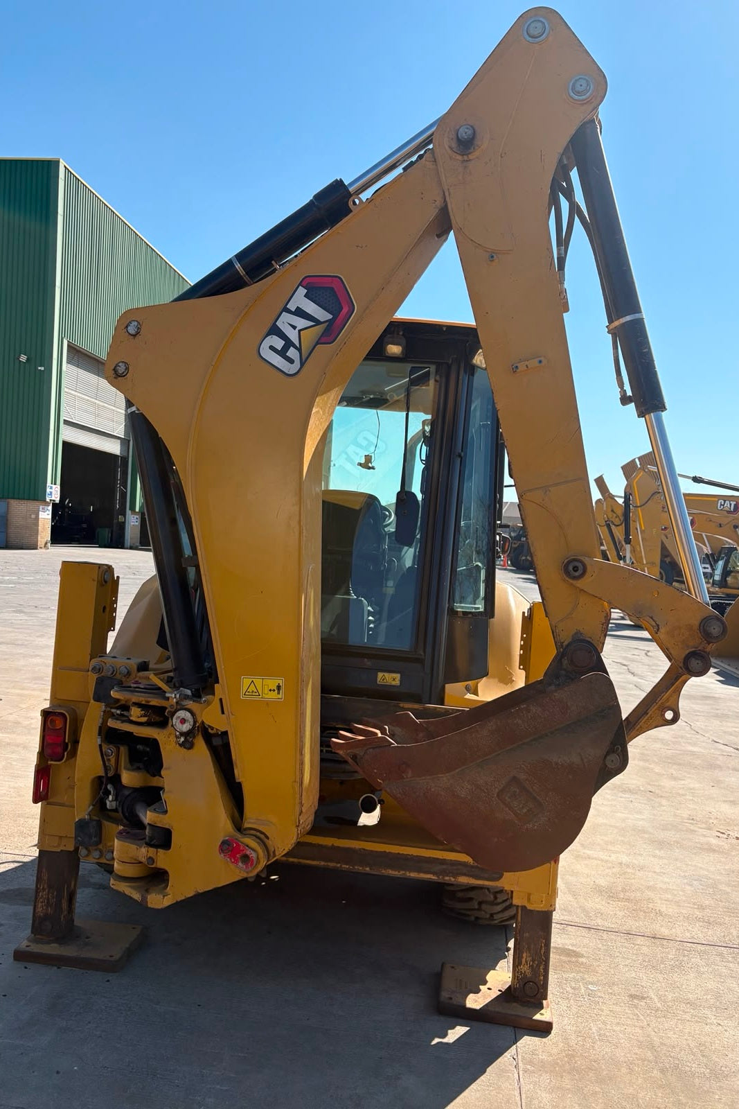 CATERPILLAR 426 4X4 BACKHOE LOADER TLB