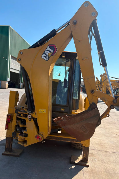CATERPILLAR 426 4X4 BACKHOE LOADER TLB