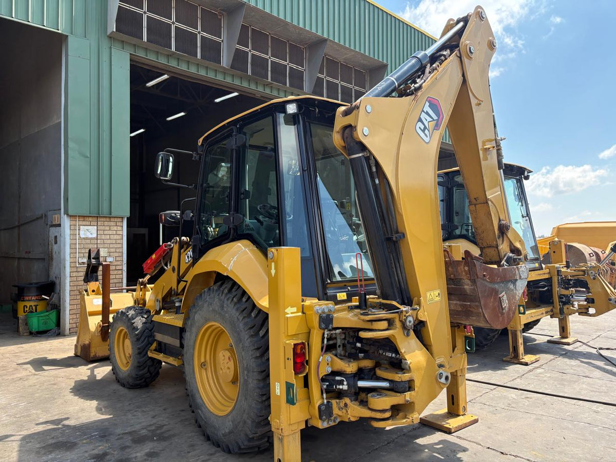 CATERPILLAR 426 BACKHOE LOADER FOR SALE