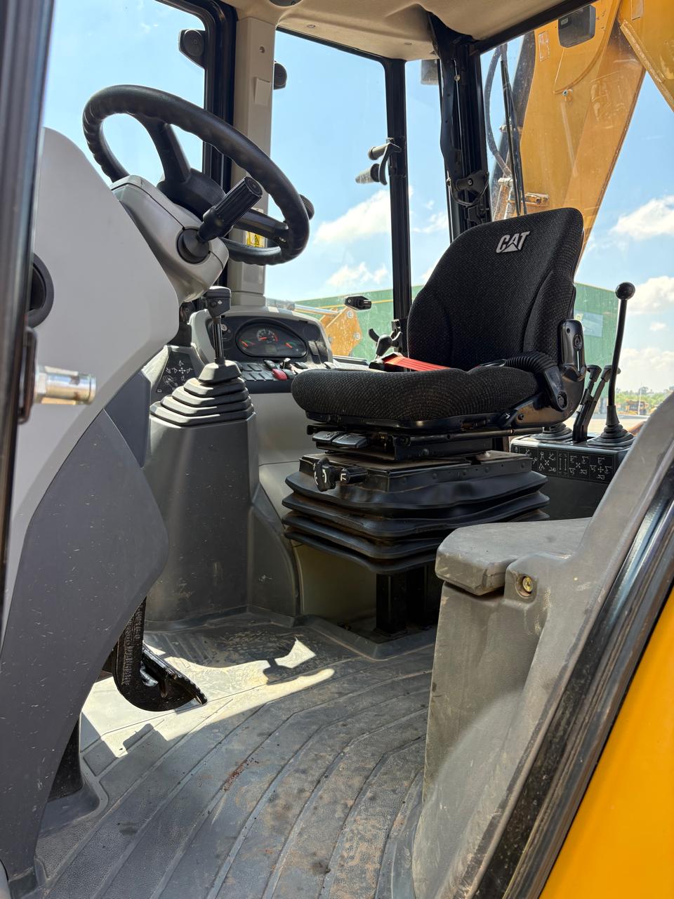 CATERPILLAR 426 BACKHOE LOADER FOR SALE