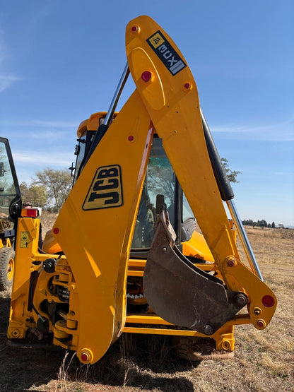 JCB 3CX 4X2 BACKHOE LOADER TLB