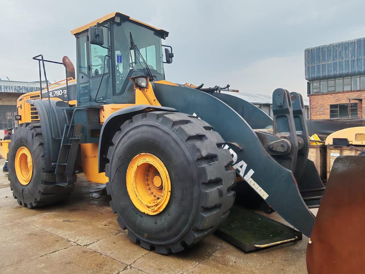 HYUNDAI HL780-9S XTD LOADERS