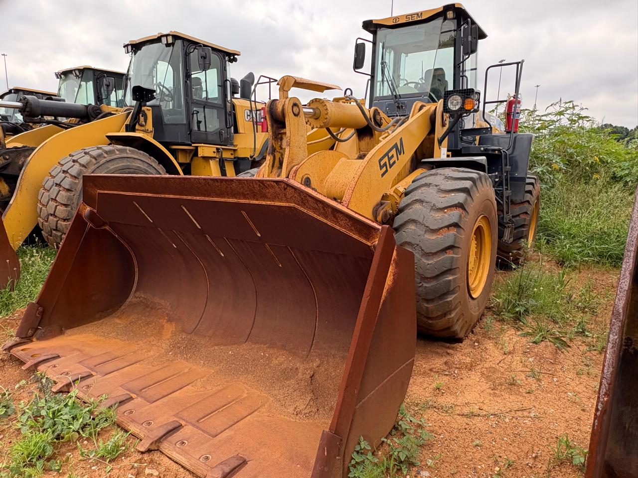 SEM 660D wheel loader on site