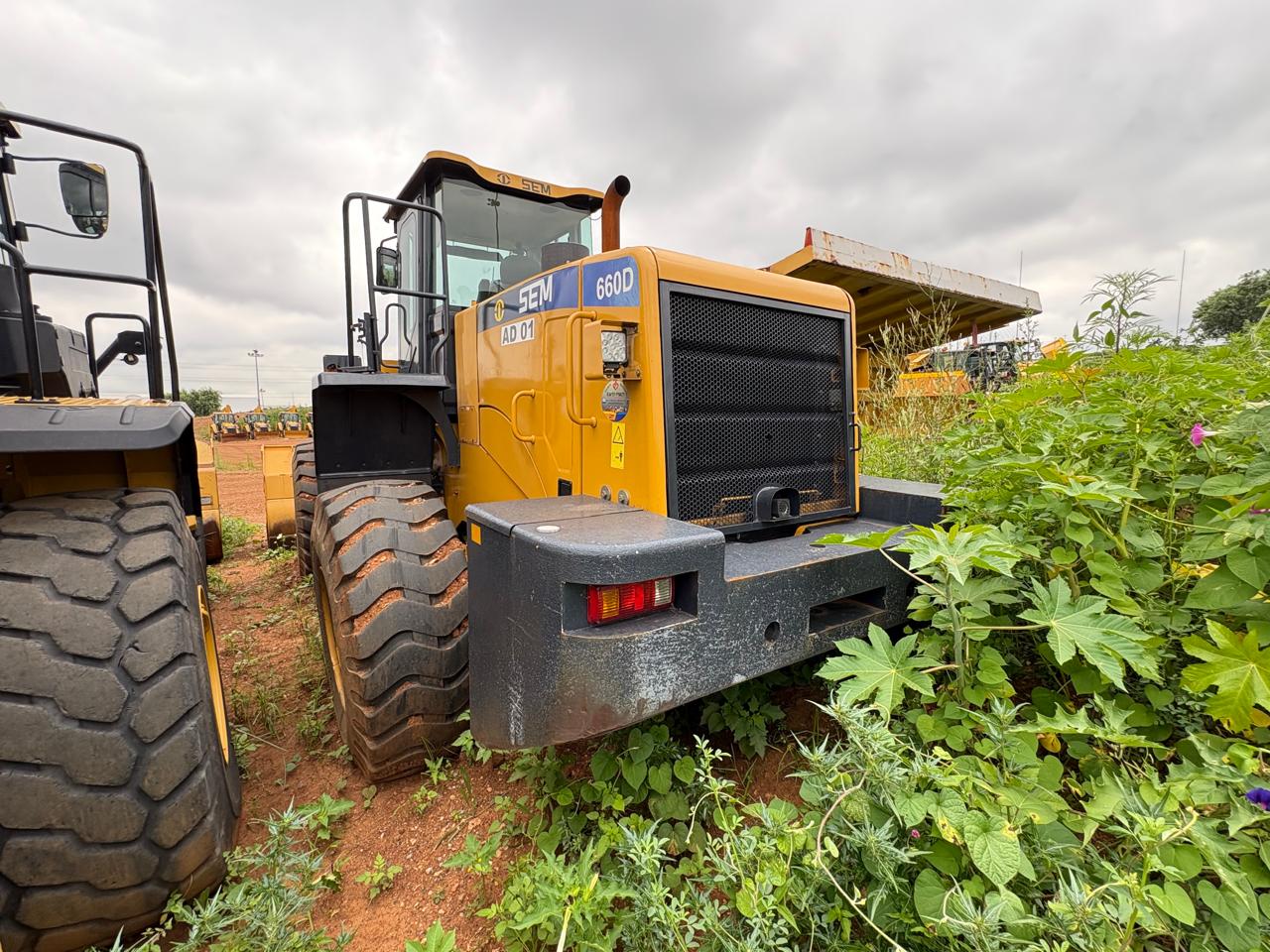 SEM 660D wheel loader on site